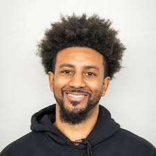 Imma be a huge 🤓☝🏼here, but I think at least 80% of people called it  Chucky. I've never heard anyone, especially black people say "Michael  Myers, Leather Face, Ghostface, Jason, Freddy Krueger,