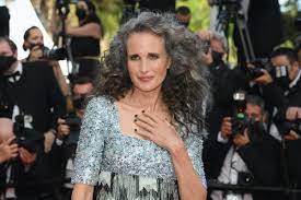 Andie macdowell and her daughters, rainey and margaret qualley, were photographed allegedly sneaking out of a park in los angeles that is temporarily closed amid the coronavirus pandemic. 10pskvrag6dtmm