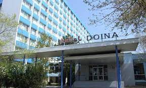 Decorat in nuantele alb si albastru, hotelul ofera clientilor servicii si facilitati de calitate, alaturi de pozitionare sa pe faleza, pentru a asigura petrecerea unui sejur de exceptie in statiunea mamaia. Hotel Doina Mamaia Romania Oferta Litoral 2021 Ofertele Early Booking Si Inscrieri Timpurii Litoral Romania 2021 Plaja Ro