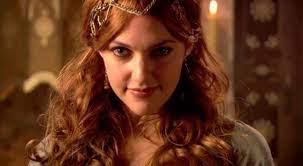 Hangi sinema ve dizilerde oynadı? Who Is Meryem Uzerli Height Age Series Family