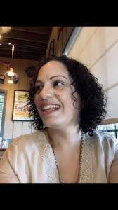 Sharon Santiago Dumeng‎