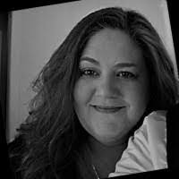 Shelly Bragg's Instagram, Twitter & Facebook