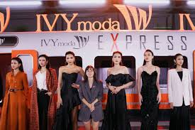 5 khoảnh khắc ghi dấu đẳng cấp của IVY moda tại show Express