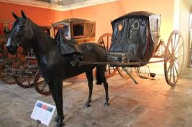 Sege Carruagem De Apenas Duas Rodas Que E Presenca Constante Nos Livros De Eca Duas Rodas