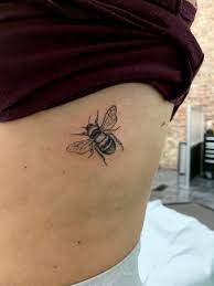 Beetatto Crockpotrecipes Dinnerrecipes Foottatto Healthyrecipes Paleorecipes Recipeseasy Tattofamily In 2020 Bee Tattoo Tattoos Neck Tattoo