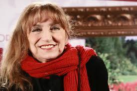 She has appeared in 32 films since 1966. Ofun9dnscy51fm
