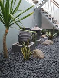 Bunga krokot termasuk jenis tanaman hias yang mudah tumbuh di manapun. Taman Bunga Krokot Depan Rumah Ideku Unik