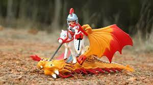 Jorge de capadocia, héroe de la cristiandad, pasó a la historia por una antigua leyenda que relata su valentía al enfrentarse a una terrible criatura. Image Gallery For La Leyenda De San Jorge Y El Dragon S 2017 Filmaffinity