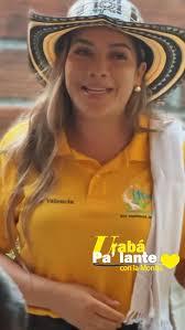 Mi padre siempre ha sido un hombre soñador y dentro de su corazón solo hay  bondad 🙏 esa es la herencia que le ha entregado a sus hijos 💛 Gracias  padre mío ,