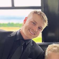 Alyson VanZant and Calvin Peacock's Wedding Website