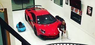 Chris Brown Buys Lamborghini Aventador Sv Chris Brown Lamborghini Celebrity Cars