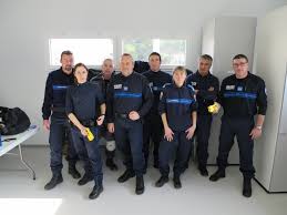 Leucate Aude Premiere Departementale La Police Municipale S Equipe De Tasers Ouillade Eu
