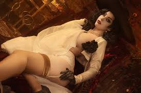 Lady dimitrescu nude - 53 porn photo