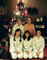 20 hilariously awkward family christmas photos. Awkward Vintage Christmas Family Photos
