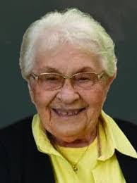 Carolyn Rossman's Instagram, Twitter & Facebook