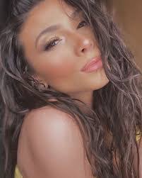 Lauren Olsen's Instagram, Twitter & Facebook