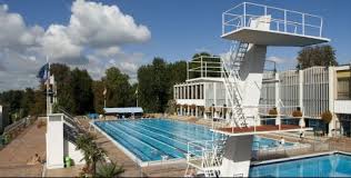 Piscine Municipale Pour Toute La Famille Nogent Sur Bouger Famille