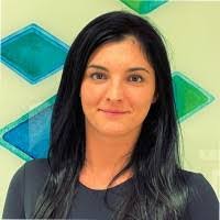 Henrietta Toth's Instagram, Twitter & Facebook