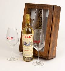 Alternatively, lillet is a sweet substitute for vermouth and you can use it instead for making a variety of different martini cocktails. Lillet Blanc Aperitif Geschenkset Mit 2 Glaser Lillet 750 Ml Mit Original Lillet Glasern Im Geschenkkarton Amazon De Lebensmittel Getranke