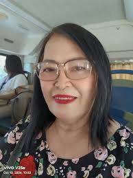 to my husband, i know you're tired, i know you're stressed out about work  and the responsibilities of providing for our family, but i need you to  know that we are so