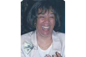 Tara Simms's Instagram, Twitter & Facebook