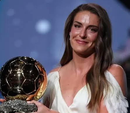 Alexia Putellas vence a Bola de Ouro pela 3&ordf; vez; Brasileira &eacute; top 30