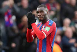 Christian benteke , 31 ağustos 2012'de 7 milyon pound karşılığında premier league kulüplerinden aston villa ile dört sezonluk sözleşme imzaladı. Christian Benteke Posts Video On Instagram Footballfancast Com