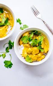 Thai Yellow Chicken Curry With Potatoes Pinch Of Yum Recipe Thai Yellow Chicken Curry Yellow Curry Recipe Curry Recipes