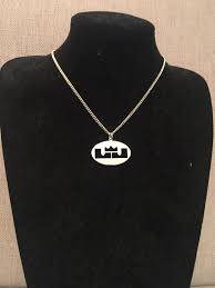 We have found 19 lebron james logos. Lebron James Logo Symbol Nba Anhanger Los Angeles Lakers Etsy