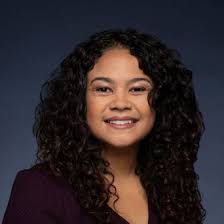 Steph Scott's Instagram, Twitter & Facebook