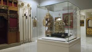 Χοντρη γκαφα με γουρι για τη μαντω μαυρογενους ό,τι πιο άθλιο και εμετικό μπορούσε να σκεφτεί κάποιος, εκεί στο μουσειο μπενακη (μουσείο ιστορίας). Moyseio Mpenakh Ellhnikoy Politismoy Gtp