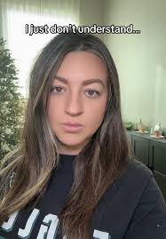 I'm so confused, I have never wrapped gifts