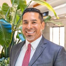 Mario Cediel's Instagram, Twitter & Facebook