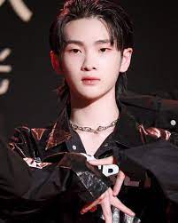 oppo reno造樂節 好帥 私心南南這個髮型啦 我覺得油頭真的是 cr 南雪之星 新娛 最佳遊戲王 周震南 r1se