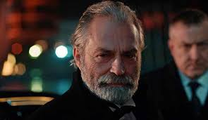 Küçük yaşlarından itibaren çok farklı bir kişiliğe sahip olan ve insanların ilgisini daha o yaşlardan itibaren çekmeyi başaran. Haluk Bilginer Alex Rider Da Hangi Rolu Oynuyor Alex Rider Nasil Bir Dizi Ajansspor Com