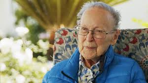 Happy 94th birthday to Elaine Merk Binder, who played a child munchkin in  The Wizard of Oz. She had her birthday