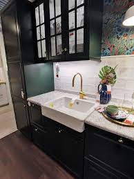 Bodbyn door has a frame and a bevelled panel that give it a distinct, traditional character. Bodbyn Ikea Dark Green Dark Green Kitchen White Ikea Kitchen White Kitchen Design
