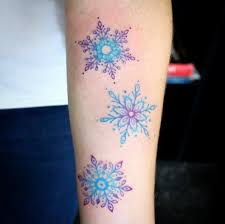 10 Ideias De Tatuagem De Floco De Neve Tatuagem De Floco De Neve Tatoo Tatuagem