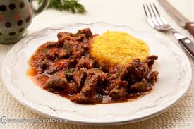 A venit si momentul sa punem pipotele si inimile (in tavita mea au fost mia multe inimi) spalate foarte bine si curatate in prealabil. Retete Culinare Cu Carne De Pui Diva In Bucatarie