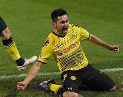 Borussia dortmund midfielder ilkay gundogan has told kicker he has no plans to leave the german champions anytime. Dfb Pokal Ilkay Gundogan Schiesst Borussia Dortmund Ins Pokalfinale Fussball Schwarzwalder Bote