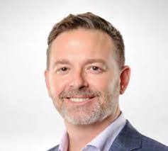 Miriam Standish's Instagram, Twitter & Facebook