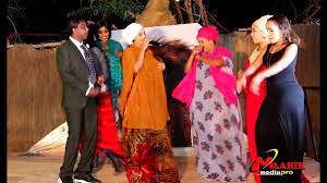 Dalxasofe blogspot com habeenkii abwaan xasan daahir weedhsame iyo magaalada manchester united ee cariga ingiriiska : Download Qaadiro Jacayl Najma Nashaad Hayga Dheeraan New Music Video 2018 In Hd Mp4 3gp Codedfilm