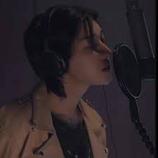 He is so gorgeous #løren #lørenedit