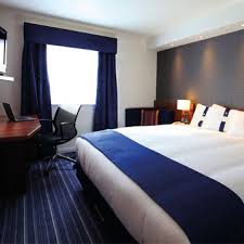 It includes a free breakfast and overnight parking with your room. Hotels Near Gatwick Airport Hotels In Crawley Bed And Breakfast Gatwick Airport Holiday Inn Express Gatwick Crawley