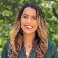 Karla Barone's Instagram, Twitter & Facebook