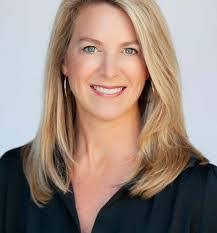 Megan Raines's Instagram, Twitter & Facebook