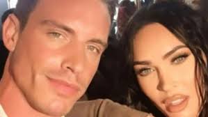 Model Jeff Thomas accidentally falls to death taking selfie, says agent