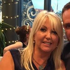 Debbie Mount's Instagram, Twitter & Facebook