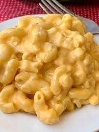 Easy Creamy Mac And Cheese With Evaporated Milk On White Plate In 2020 Mac And Cheese Homemade Homemade Mac And Cheese Recipe Easy Easy Crockpot Mac And Cheese Recipe