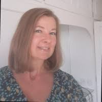 Suzanne Taggart's Instagram, Twitter & Facebook